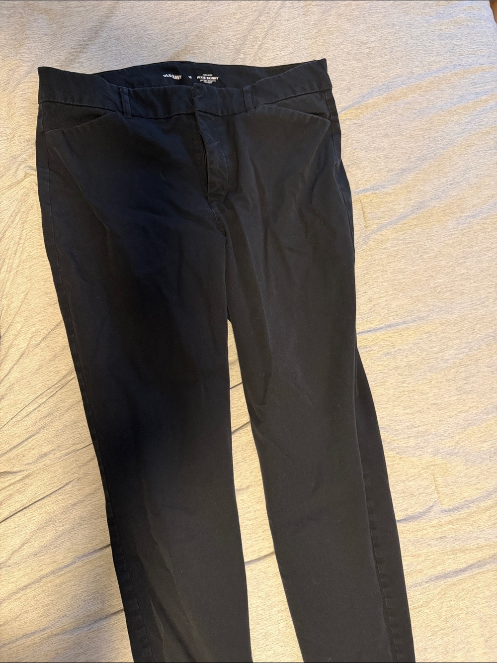 Old Navy Women's Black Straight-Leg Pants